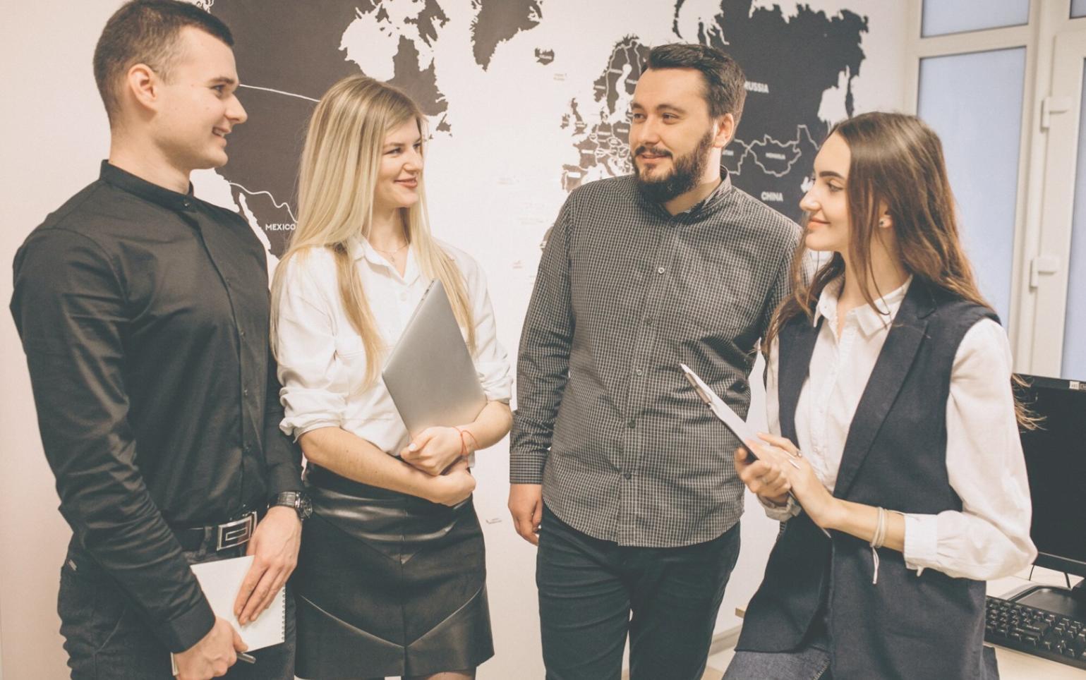 Moderne Finanzplanung mit digitalen Tools und persönlicher Beratung